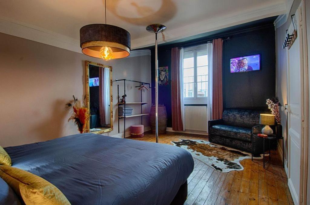 Sweet Nina Jazz Appartement Pour 5 Voyageurs, Situe A La Place De La Republique, Avec Parking Et Lit Queen Size Le Mans Extérieur photo